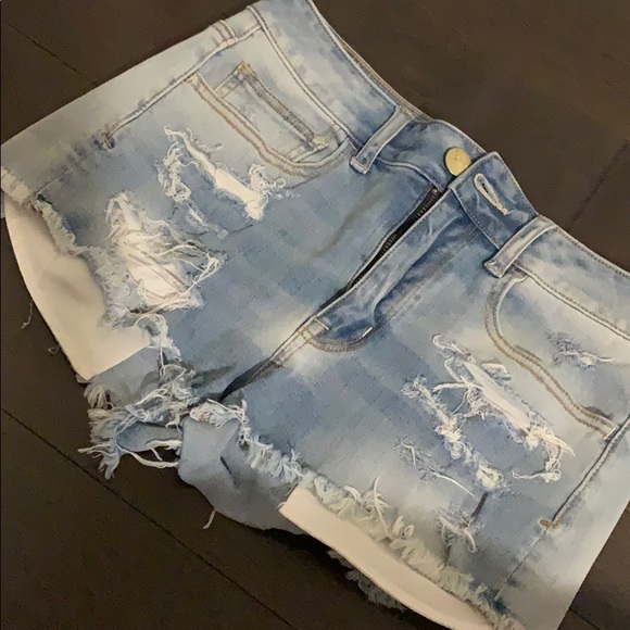 Shorts - Picture 1 of 3